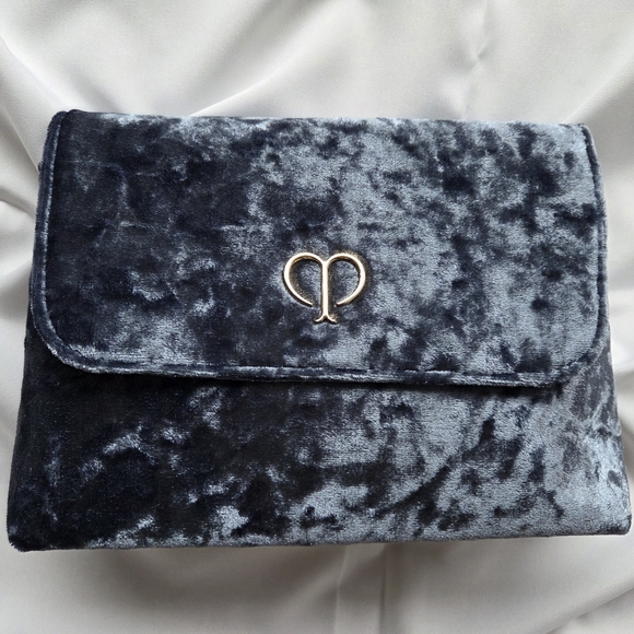 Chic Velvet Clutch Cosmetic Purse in Grey Blue Cle de peau beaute - Picture 2 of 13